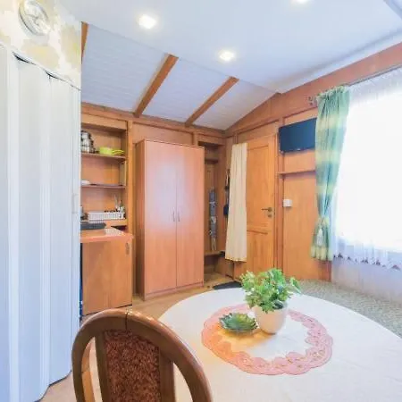 Zacisze,klonowa 17 * Dźwirzyno