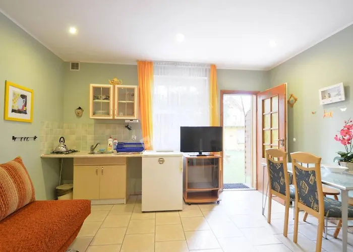 Zacisze,klonowa 17 Dźwirzyno