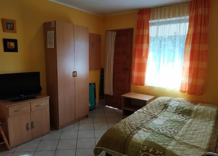 Zacisze,klonowa 17 Pensión Dźwirzyno